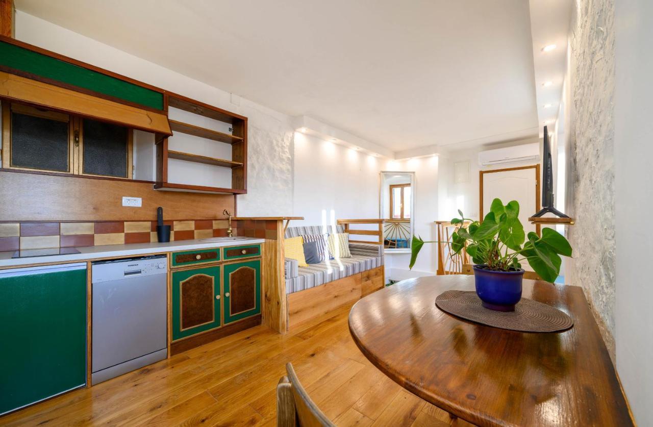 On The Rock Apartments Шибеник Екстер'єр фото
